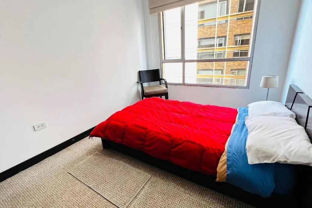 Departamento De Lujo, Republica De El Salvador, Junto Al Hotel Sheraton, 2 Dormitorios, Wiffi Y Parking Free Quito