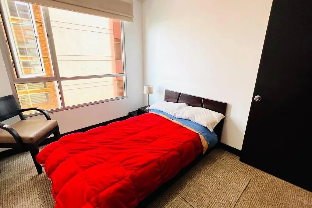 Apartament Departamento De Lujo, Republica De El Salvador, Junto Al Hotel Sheraton, 2 Dormitorios, Wiffi Y Parking Free Quito