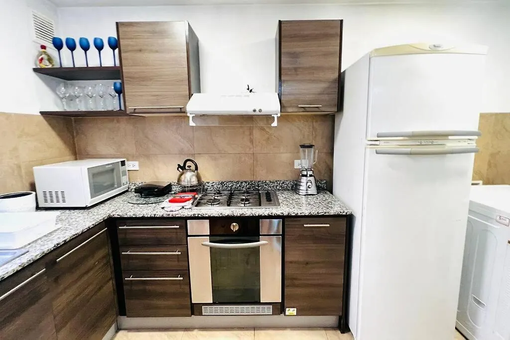 Apartament Departamento De Lujo, Republica De El Salvador, Junto Al Hotel Sheraton, 2 Dormitorios, Wiffi Y Parking Free Quito